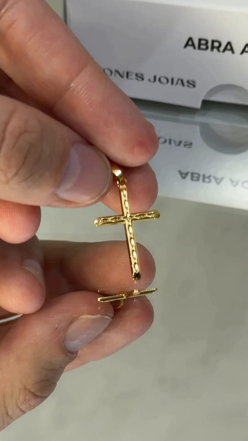 Corrente Cadeado 2mm + Crucifixo Tracejado